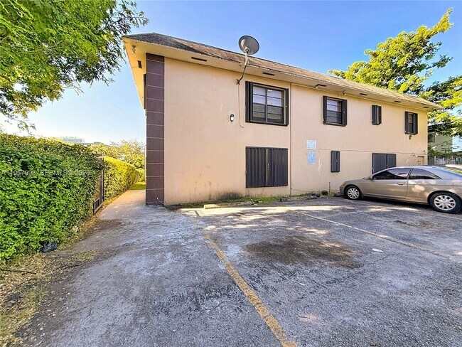 Building Photo - 2335 NE 172nd St