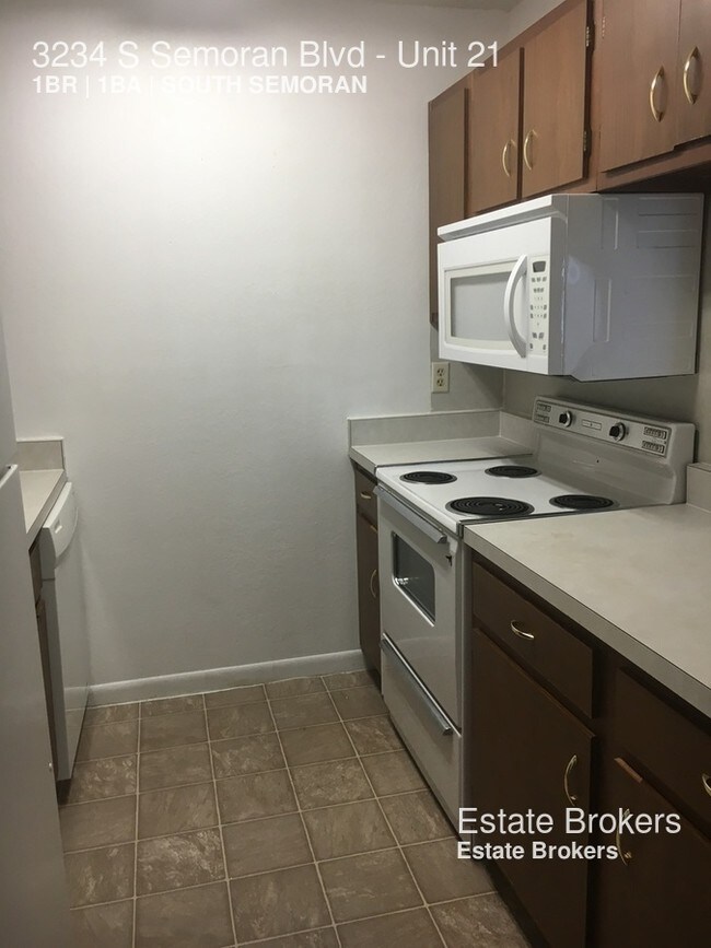 WIMBLEDON PARK CONDO 3234 S Semoran Blvd Orlando FL 32822 Apartment