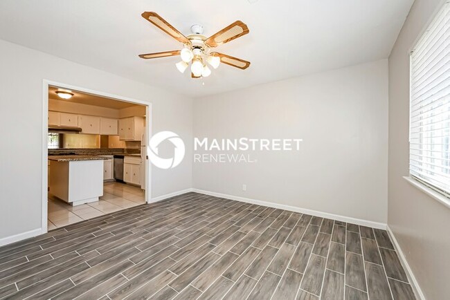 Building Photo - 3 Bedroom Pet-Friendly Home in LAS VEGAS, ...