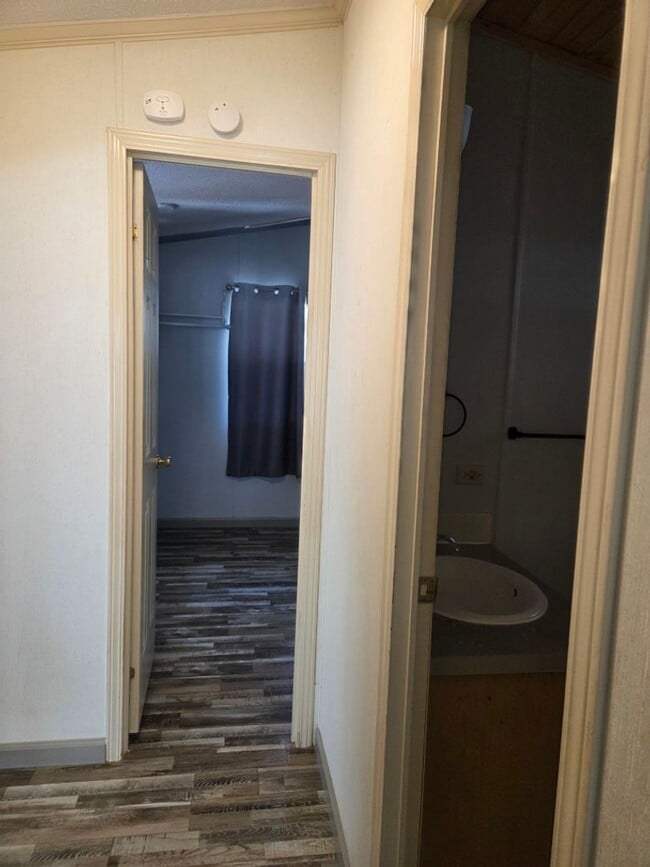 Building Photo - $1,350 - 1 Bedroom / 1 Bath Park Model on the Creek in Tatham Mountain Park