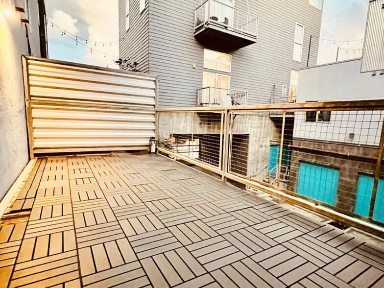 Building Photo - 969 Sigsbee St