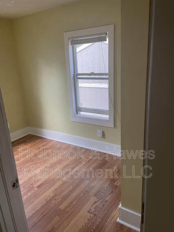 Building Photo - 326 W Myrtle St