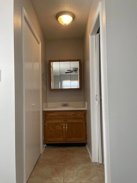 Building Photo - 4759 Tessie Ln