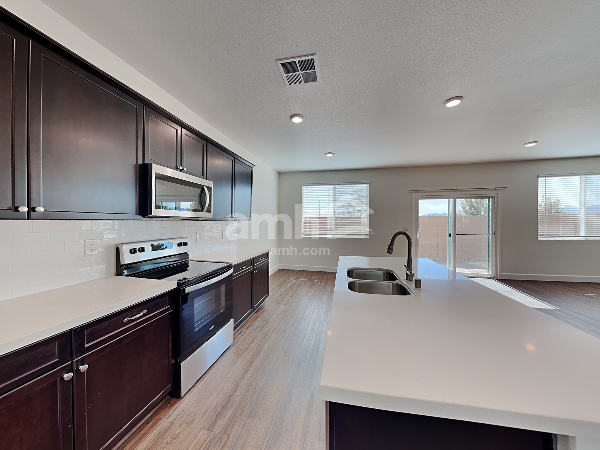 Building Photo - 6106 Theodore St