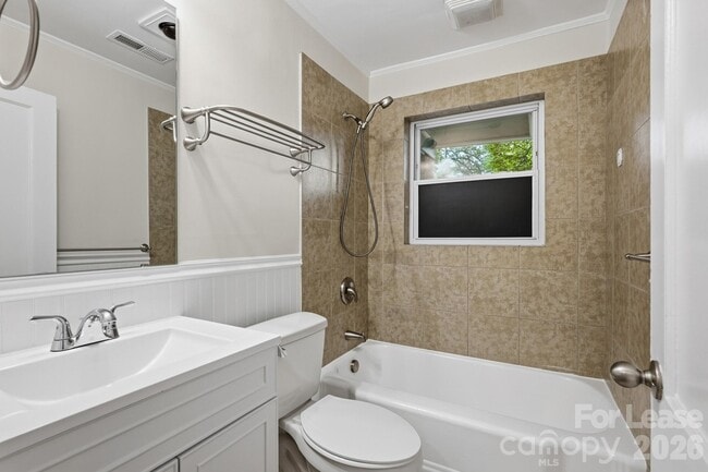 Building Photo - 2525 Runnymede Ln