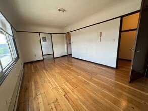 Building Photo - 6209 1/2 15th Ave NW-302