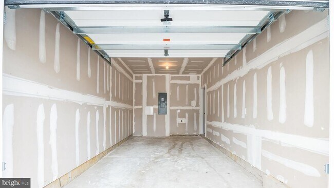 Building Photo - 211 Hermosa Dr