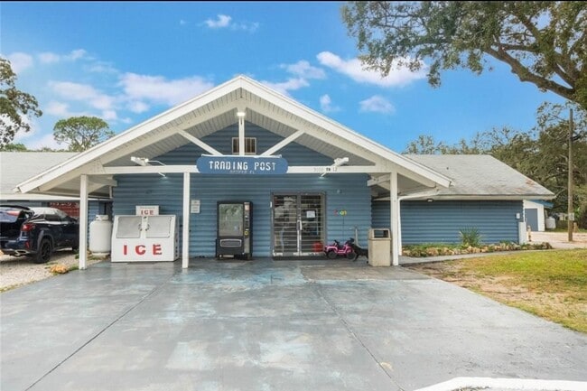 Building Photo - 3000 Clarcona Rd