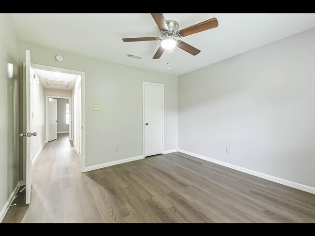 Building Photo - 3627 Liles Ln