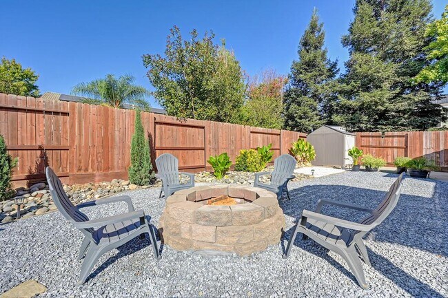 Building Photo - 238 St Tropez Ln