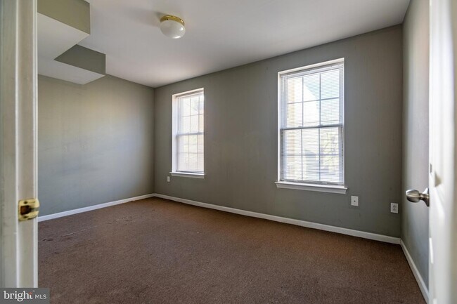 Building Photo - 1706 Willington St