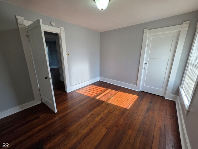 Building Photo - 117 S Heflin St