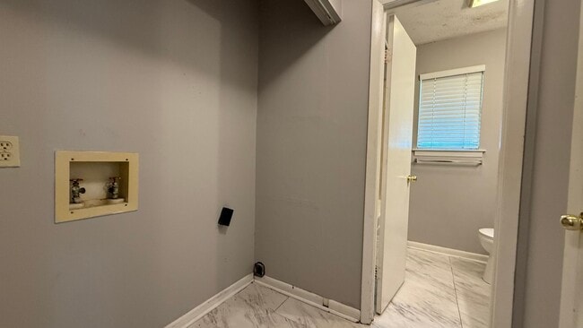 Building Photo - Charming 3-Bedroom Home in the Heart of Ri...