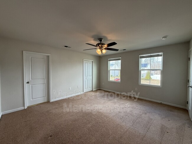 Building Photo - 127 Harper Ln