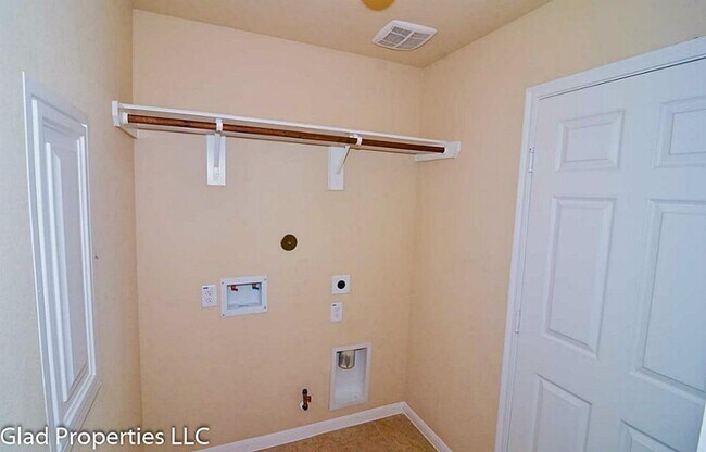 Building Photo - 16911 Ranger Ridge Dr