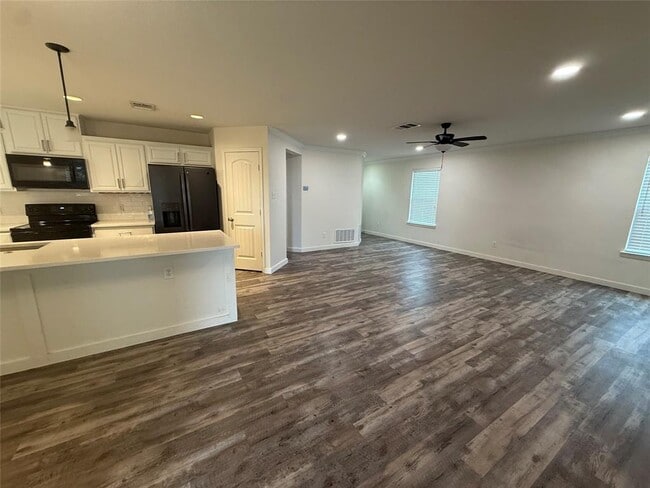 Building Photo - 4305 Big Bend Trail