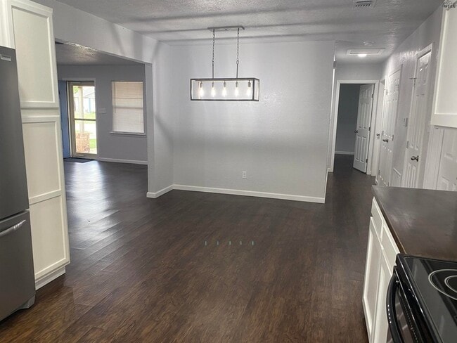 Building Photo - 4123 Beard Ave