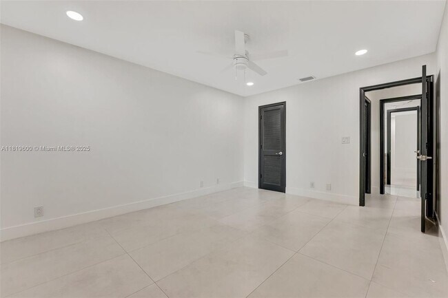 Building Photo - 8360 NW 51st Ct