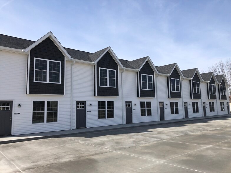 outside - 1233 Remington Park Dr