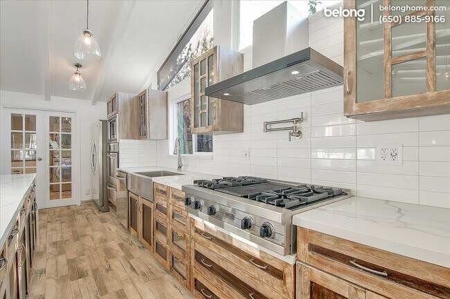 Building Photo - 6513 Corbin Ave