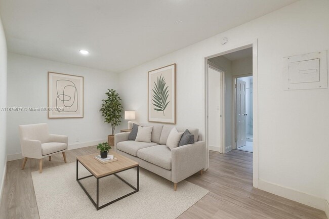 Primary Photo - 2025 Bay Dr