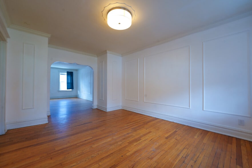 Building Photo - 724 Heman Ave