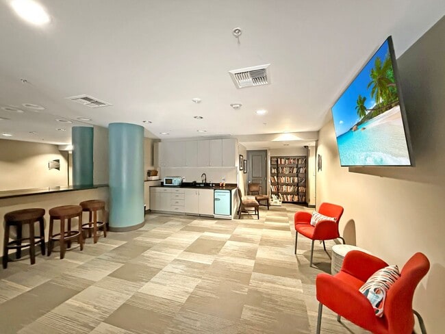Building Photo - Modern 2BR/2.5BA with a Bonus Room Condo i...