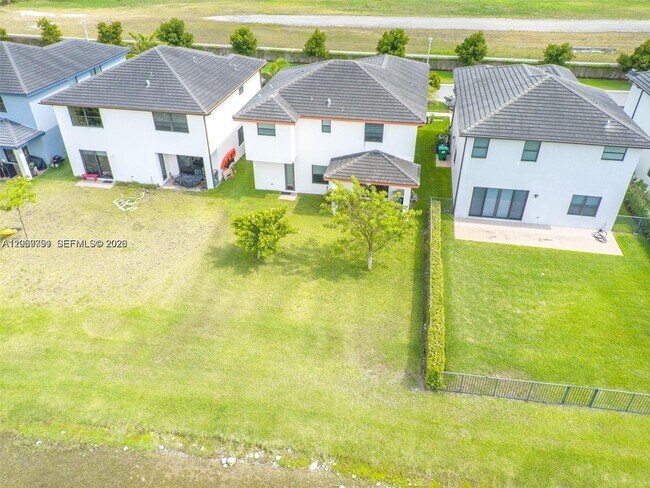 Building Photo - 8981 NW 154th Terrace