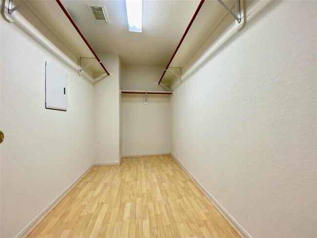 Building Photo - 9414 Glendown Ln