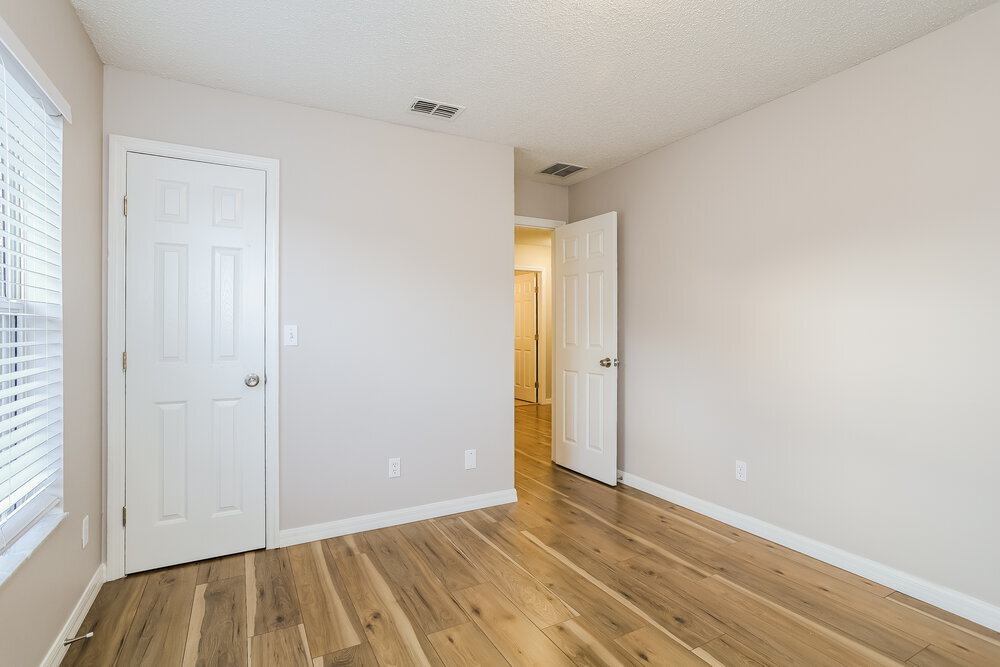 Building Photo - 16805 Gold Star Ct