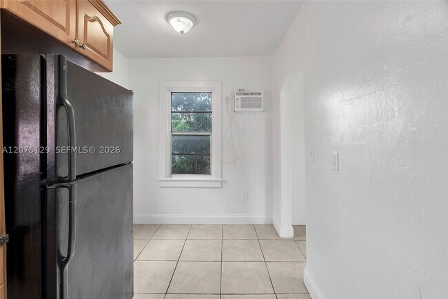 Building Photo - 1137 NW 29th St