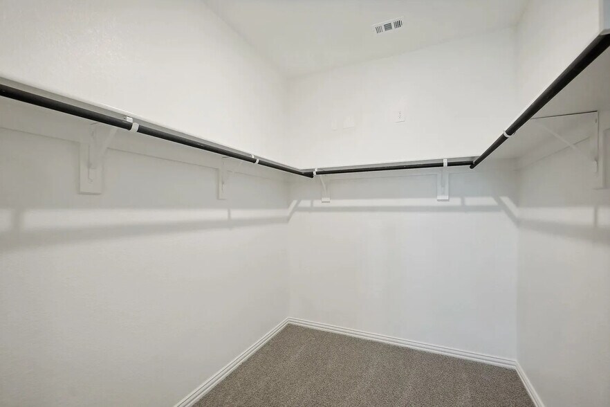 Building Photo - 3914 Walmer Wy
