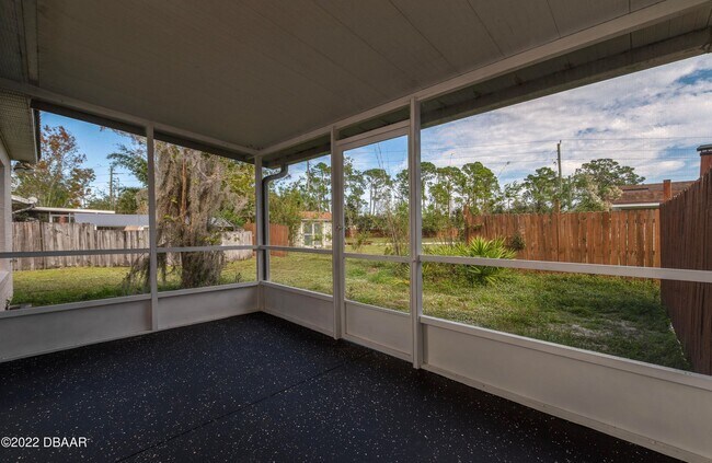 Building Photo - 3 bedrooms Port Orange