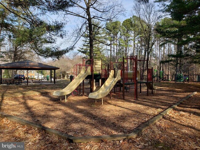 Building Photo - 12000 Rosiers Branch Dr