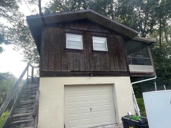 Building Photo - 2886 Rex Dr S