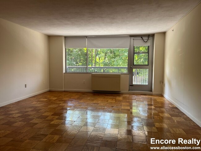 Building Photo - 101 Monmouth St