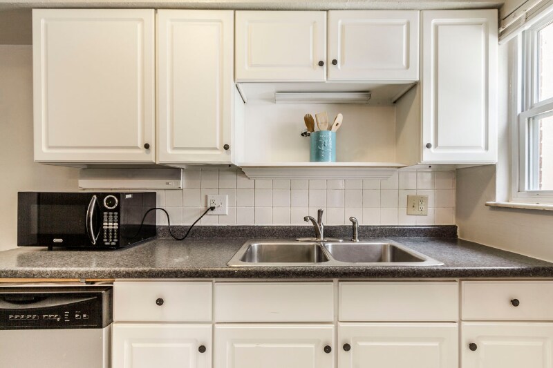 Building Photo - 51 King Ave