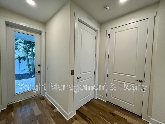 Building Photo - 821 Oak Bend Ln