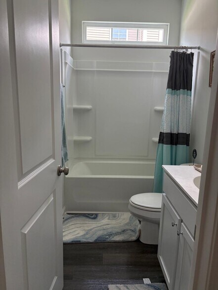 Building Photo - 109 Crabapple Cir