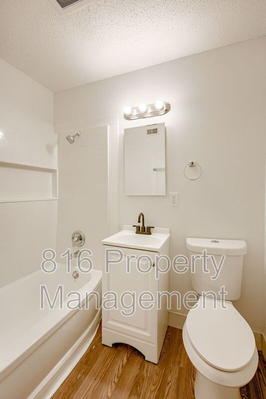 Building Photo - 6106 E 153 Terrace