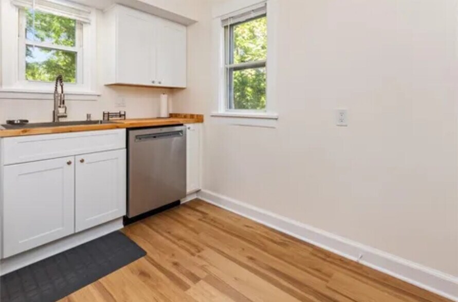 Building Photo - 202 Terrace Park