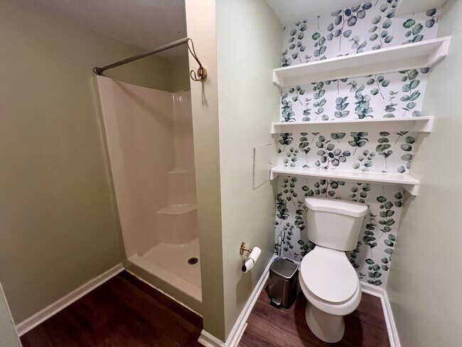 Building Photo - Pittsburgh - 3 Bedroom 1.5 Bathroom - Upda...