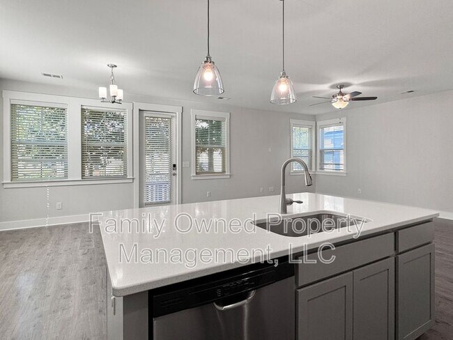 Building Photo - 201 Makemie Wy