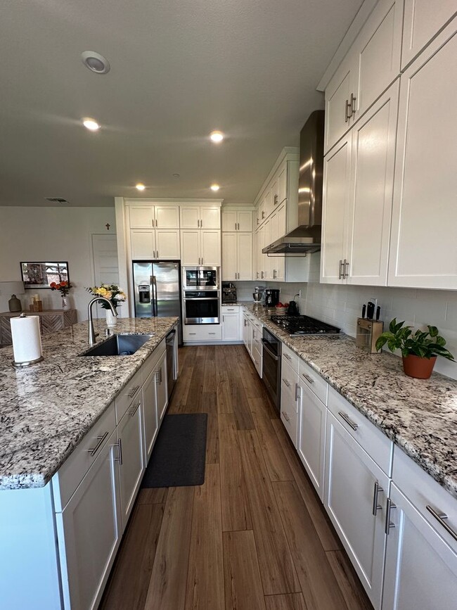 Building Photo - Single-story home in Spring Lake