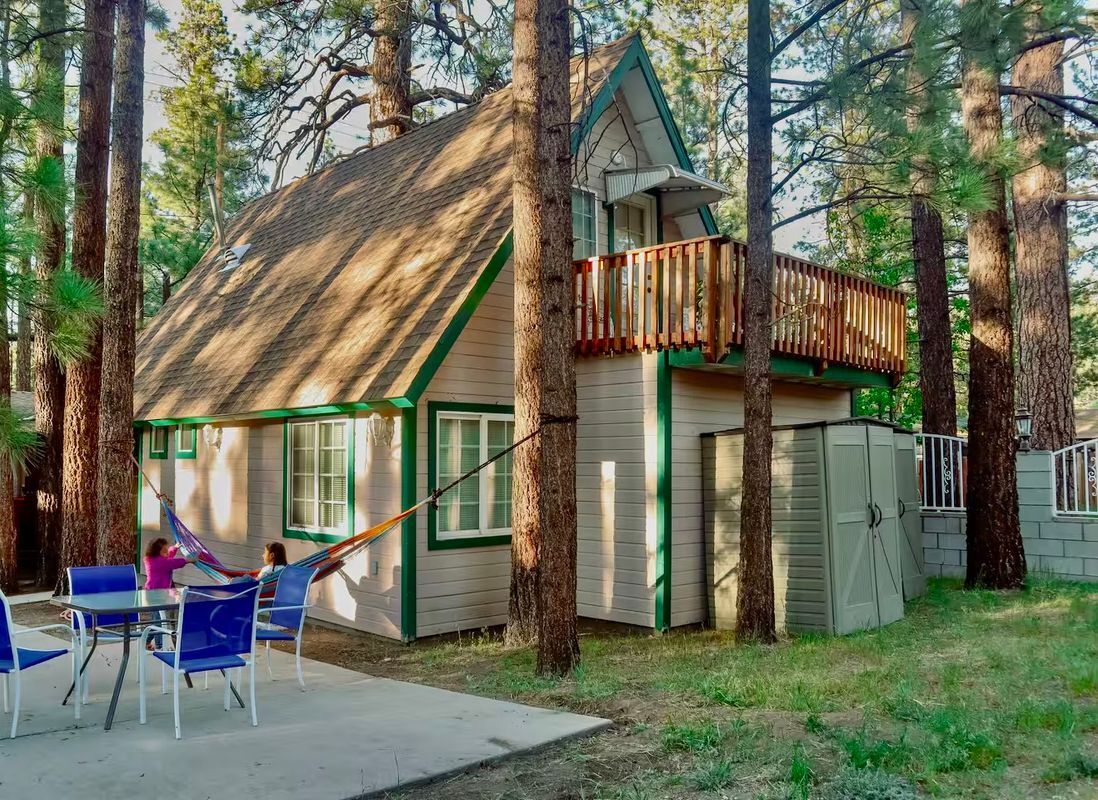 Building Photo - 336 W Sherwood