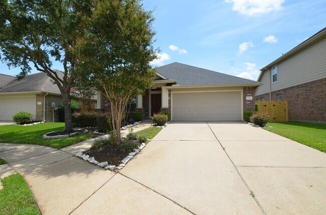 Building Photo - 23207 Dewflower Dr