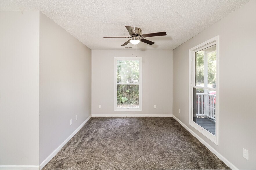 Building Photo - 501 Riley St