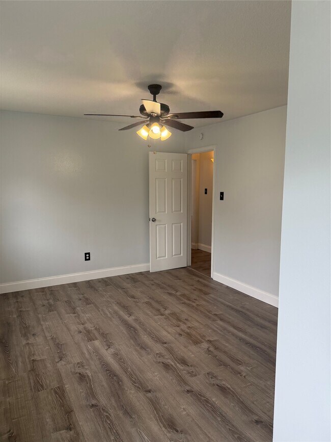 Building Photo - 12306 Taylors Crossing Dr