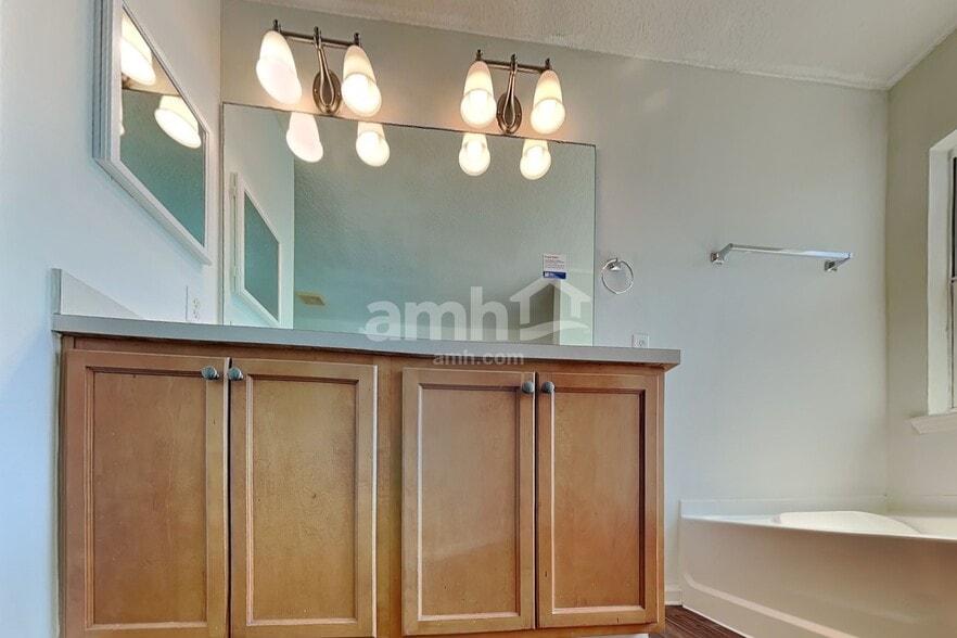 Building Photo - 76251 Long Pond Loop