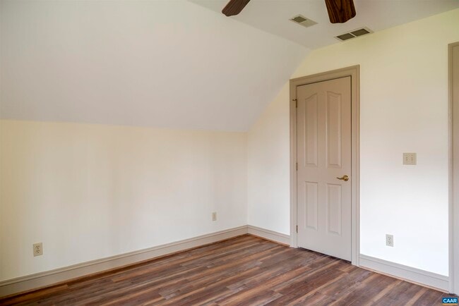 Building Photo - 3125 Beau Mont Farm Rd